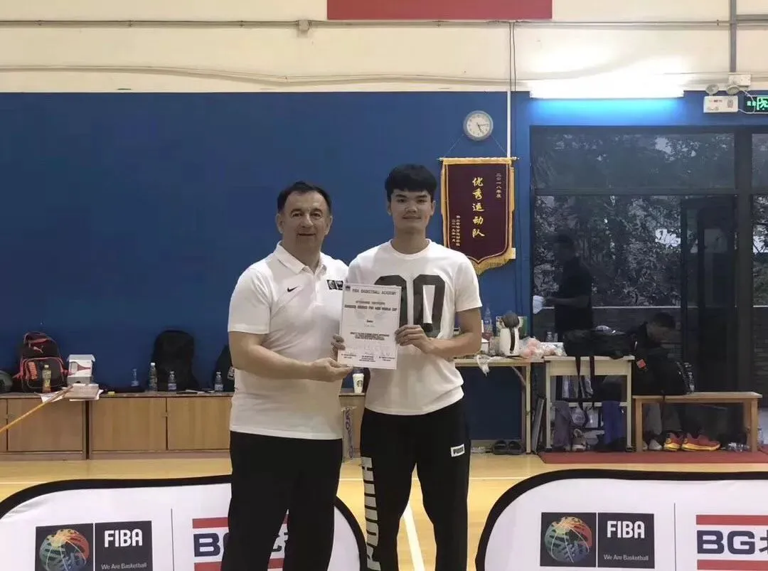 职业篮球运动员的试训经验分享_1